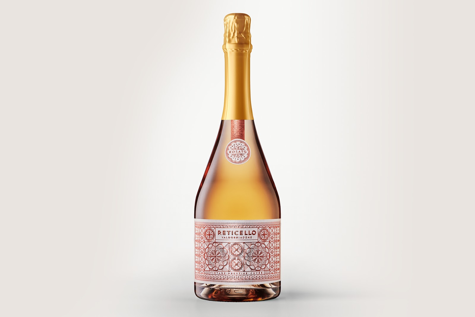 東營(yíng)酒標(biāo)設(shè)計(jì)線條燙金更奢華(圖3)