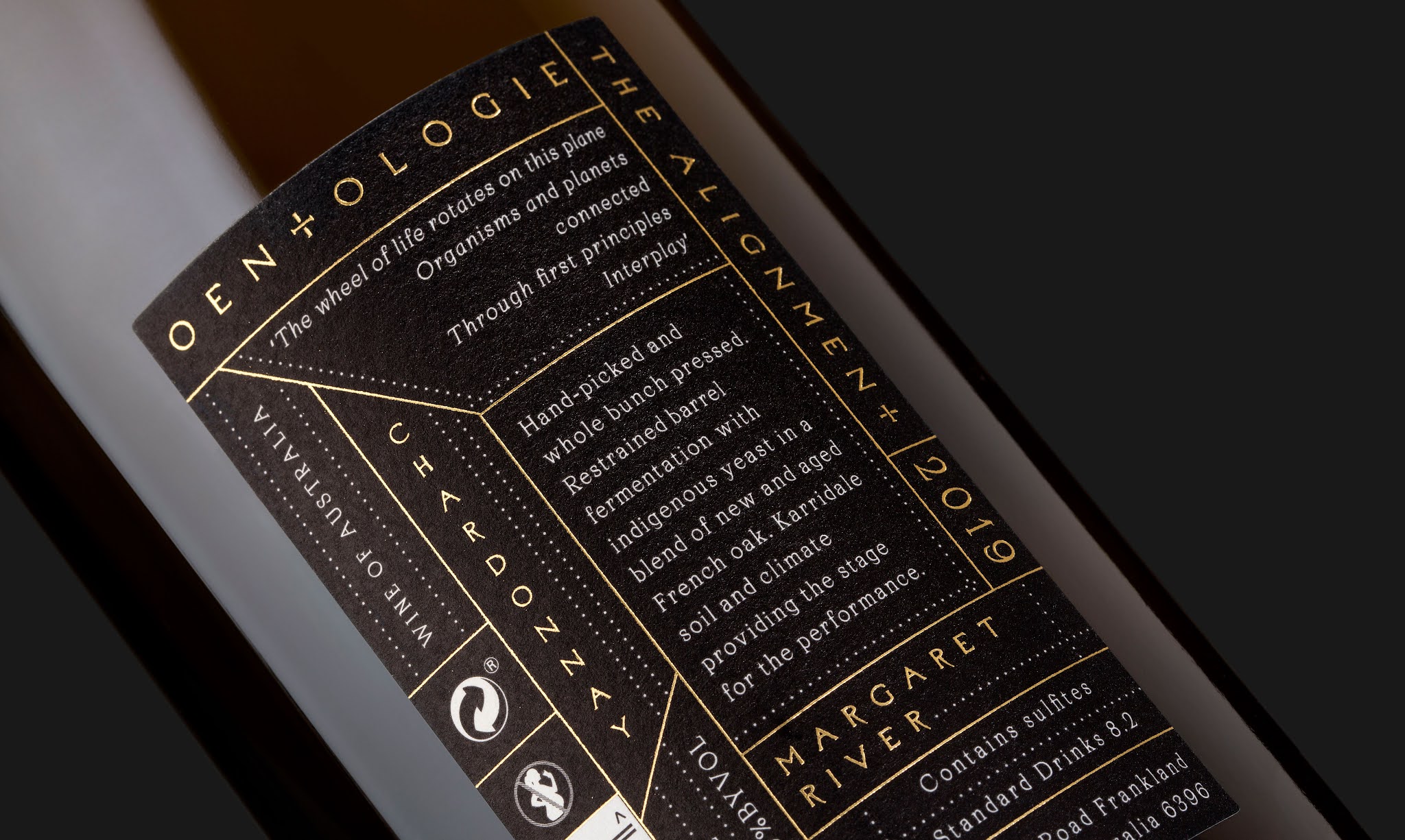 膠印燙金凹印工藝的葡萄酒包裝(圖10)