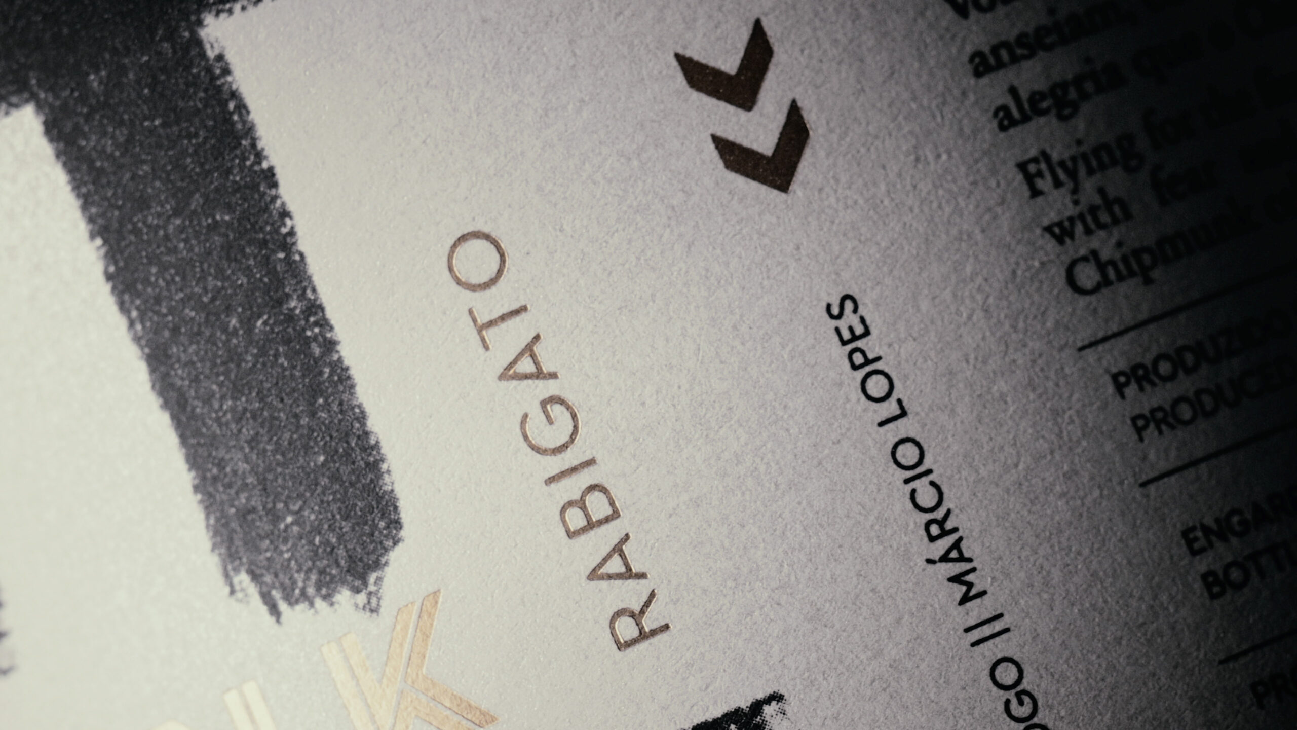 一款不尋常的葡萄酒包裝這樣設(shè)計(圖5)