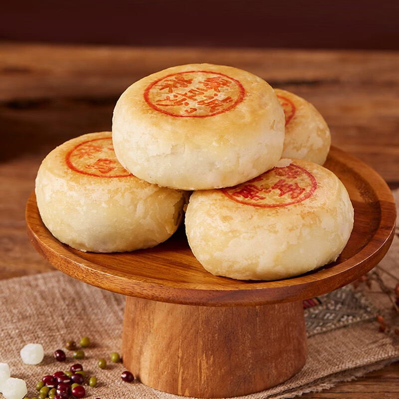 榮誠(chéng)月餅 酥皮經(jīng)典 潮式月餅 6餅3味 600g 禮盒裝包裝禮盒產(chǎn)品包裝創(chuàng)意設(shè)計(jì)欣賞(圖4)